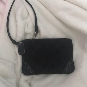 “Coach” black wristlet, in great condition!!!